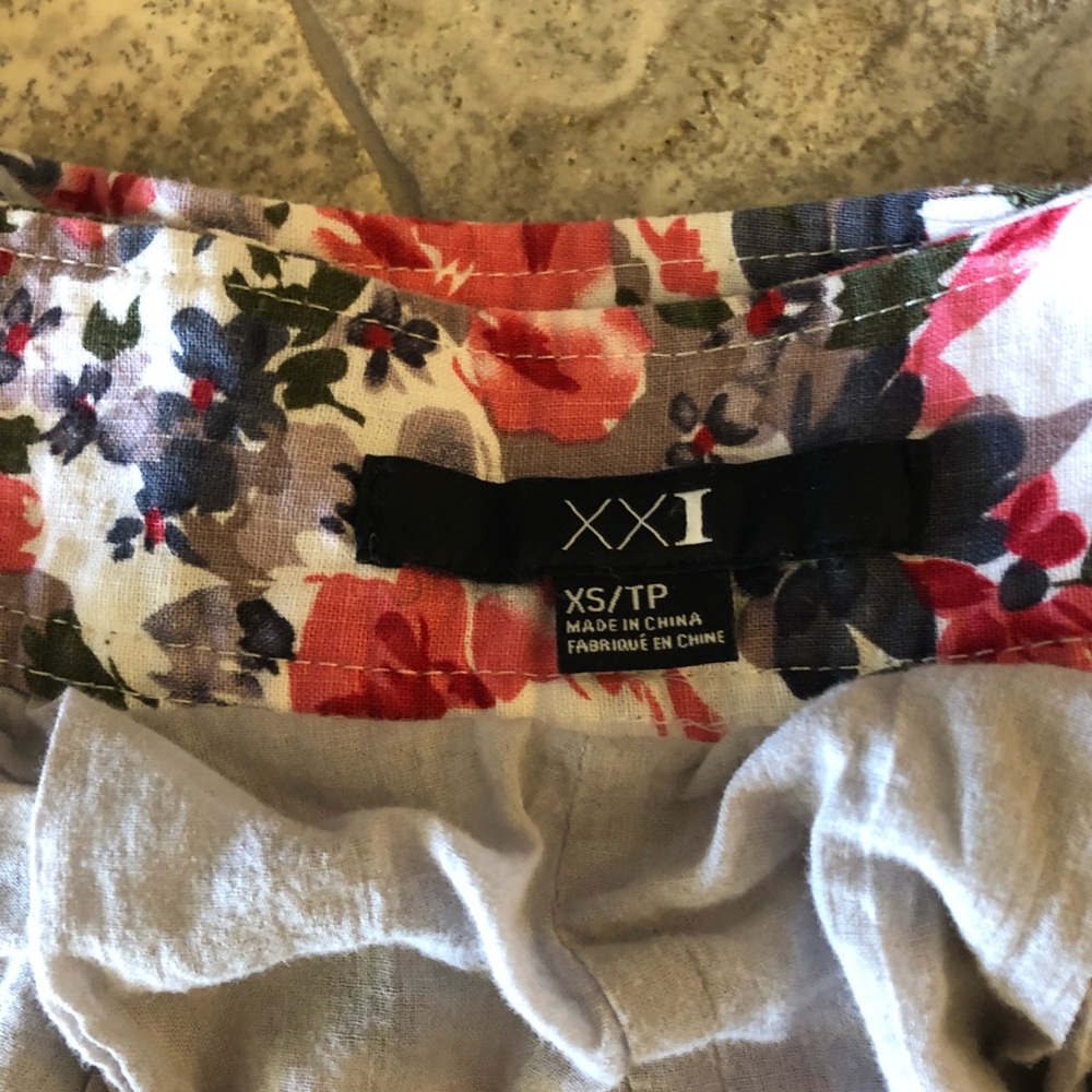 Forever 21 Floral Skirt - Picture 4 of 4